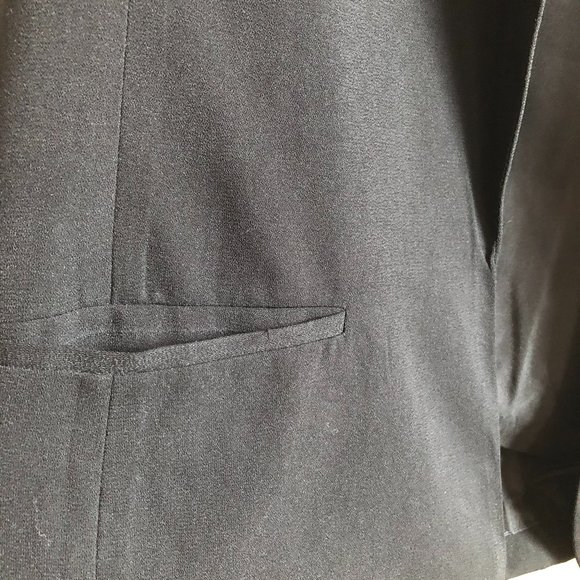 sleeveless jacket - Picture 2 of 3